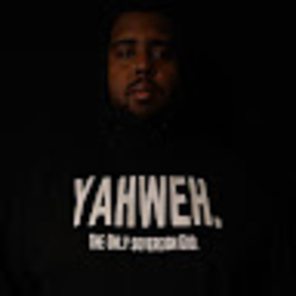 Meet your Posher, Dominique - Picture 1 of 1